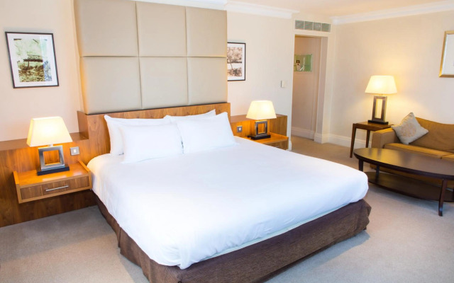 Best Western Plus Moat House Reading