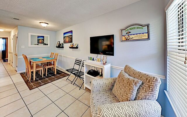 925 W Beach Seabreeze Condo - 2 Br condo by RedAwning