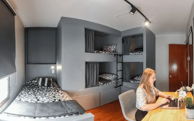 Hostel La Moneda
