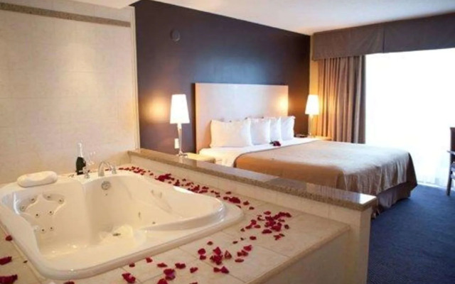 Quality Hotel Fallsview Cascade