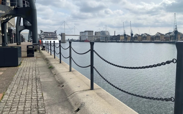 Cosy 3 bed Penthouse in Royal Docks London
