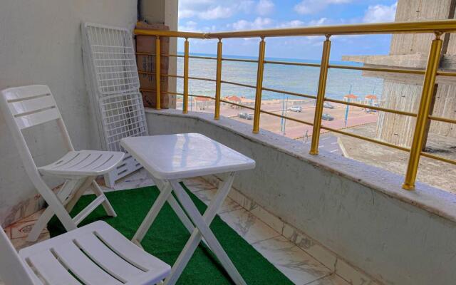 Spacious 3Bed Apt Beach Front View Of Alexandria