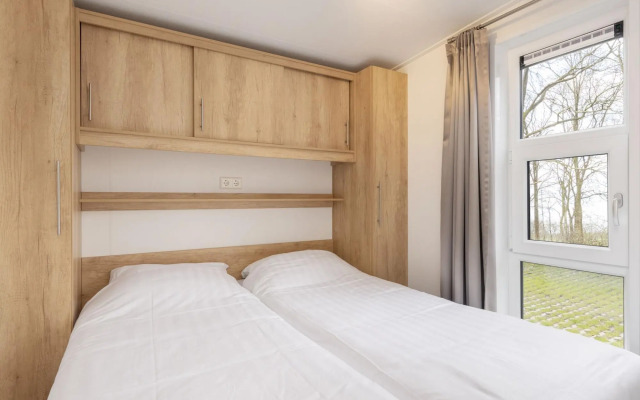 Premium Lodge Near Recreation Lake