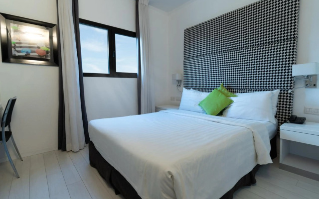 Best Western Regency Suites