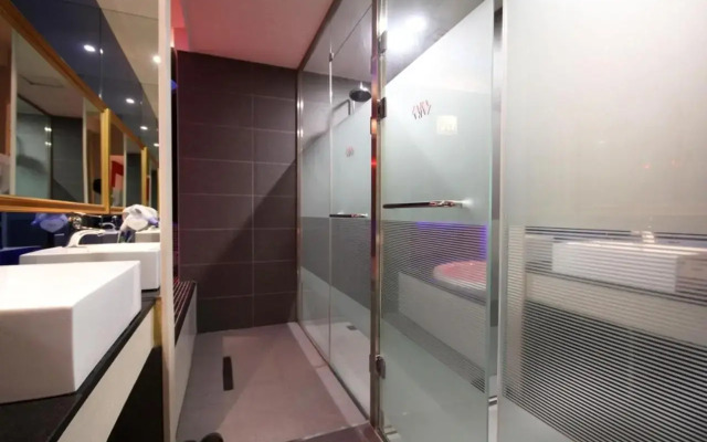 Zara Hotel
