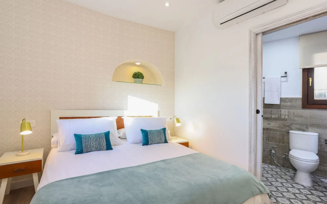 Magnificent 4 Bd House With Private Garden. Carmen del Cipres - Apartment in Granada - Photo 4