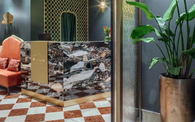 Olimpia Venice, BW signature collection