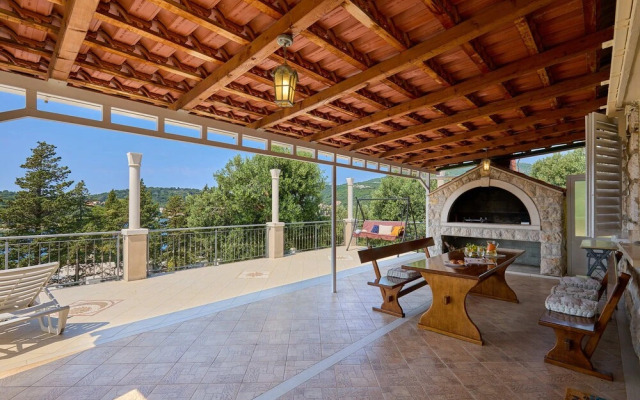 Bay View House