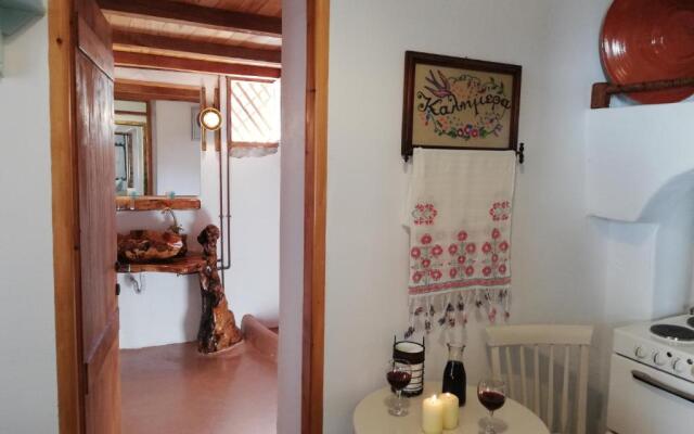 Yalos House