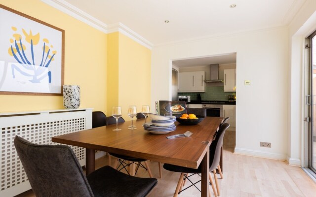 The South Kensington Place - Modern & Bright 4bdr Townhouse