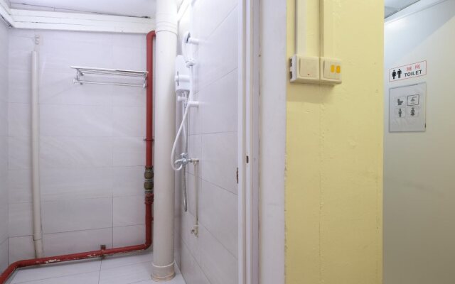Pillow Talk Hostel