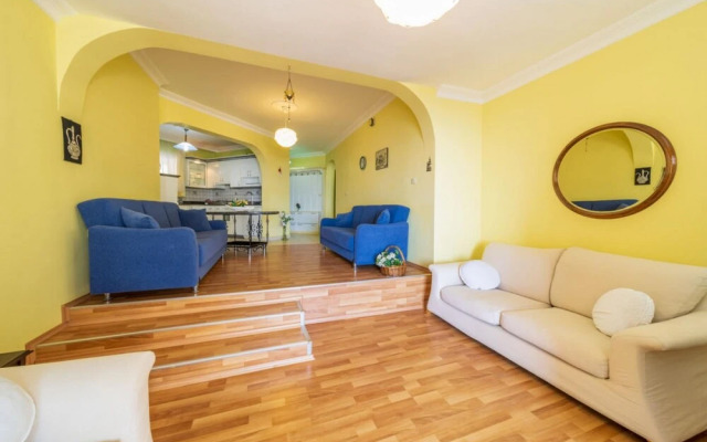 Pleasant Flat Near Beach With Sea View in Alanya