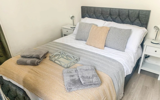 The Rosebery Retreat By The Castle 1-bed Apartment