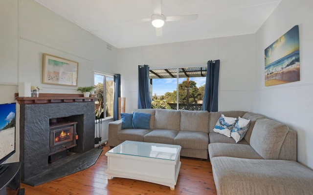 Bungo Beach House Pet Friendly House – Guest Rooms – Eden