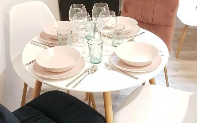 Home Sweet Home - Marais