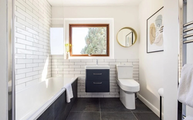 The Finchley Bolthole - Delightful 2bdr Flat
