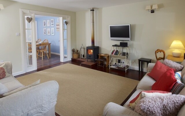 Rural Cottage in Dorset with Hot Tub