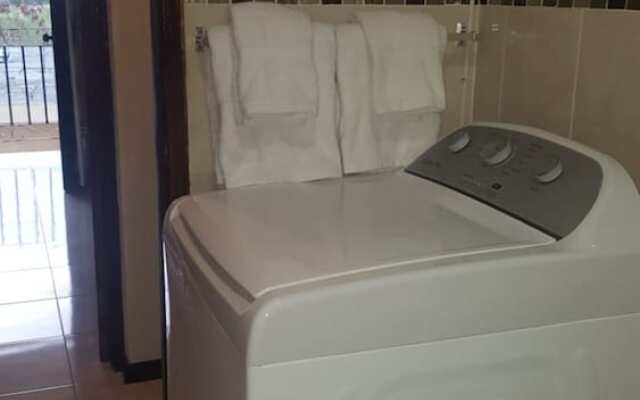 Apartment in Hellshire near Beach