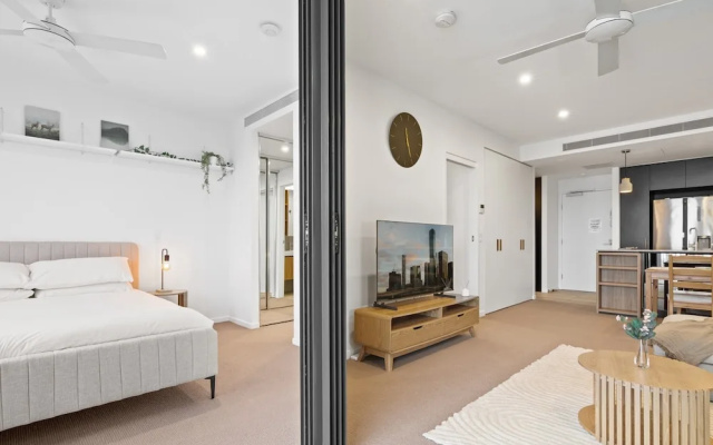 Spacious West End Apartment With Pool & BBQ Access – Guest Rooms – Brisbane