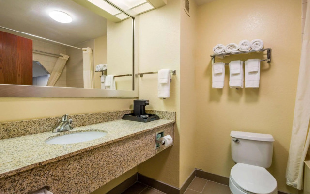 Quality Inn & Suites