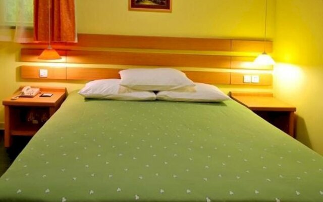 Sanya Aili Hotel