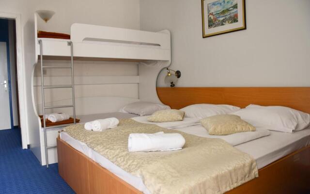 Hotel Sirena Hvar