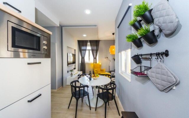 Harbour Lounge Apartment