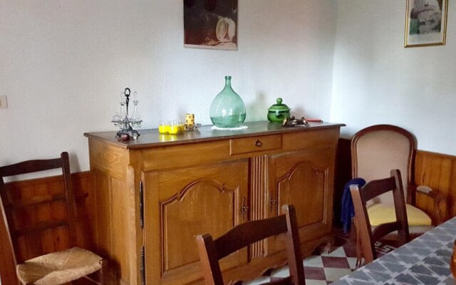 House With 3 Bedrooms in Vic-fezensac, With Wifi - 146 km From the Slo
