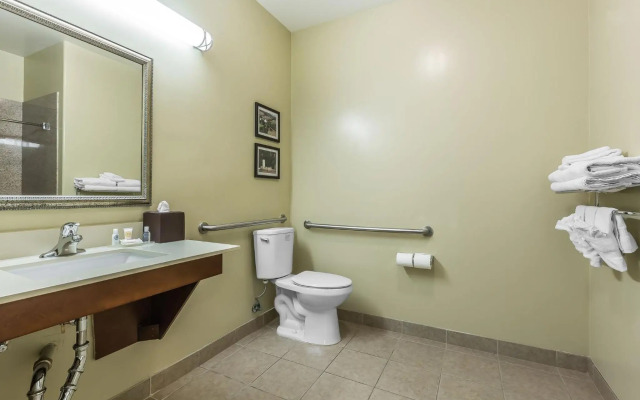 Comfort Inn Pomona near Fairplex