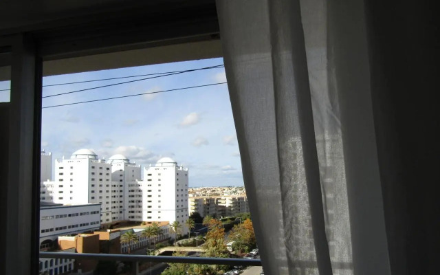 Mesa e Casa Encantada - Praia da Rocha
