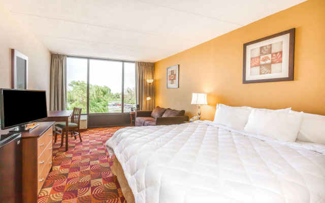 Days Inn by Wyndham Syracuse