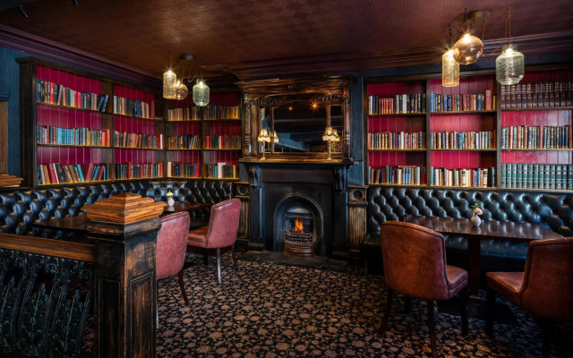 Treacy's Hotel