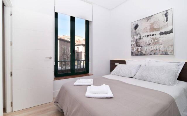 Five Windows to La Latina by Batuecas