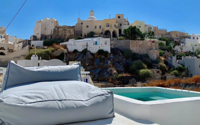 Timedrops Santorini Kallisti Villa Courtyard Suite