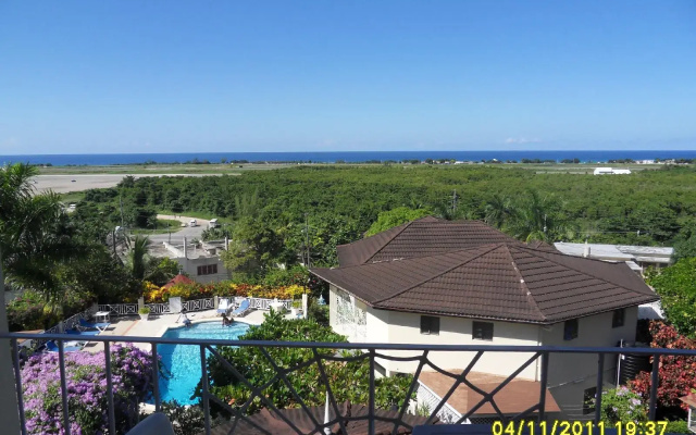 Relax Resort