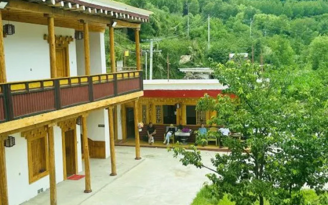 Danba Cosa Xikang Homestay