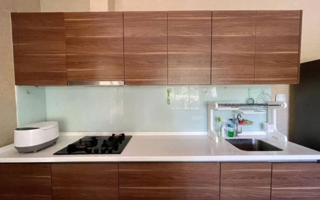 Cozy 3-BR villa Vimala hills cluster alpen with beautiful garden – Kitchen – Megamendung