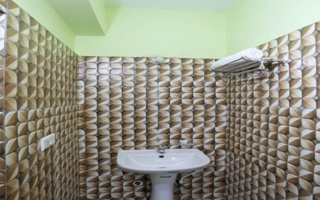 Oyo 24312 Maple The Residence