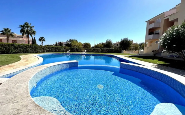 Albufeira Valley 1 With Pool by Homing