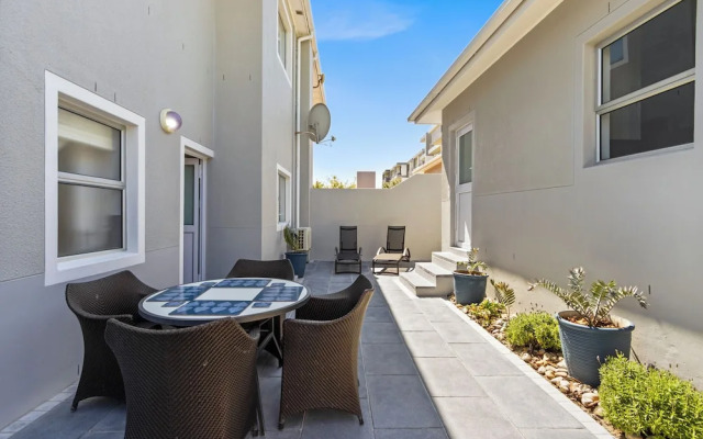 Big Bay Beach Club J32