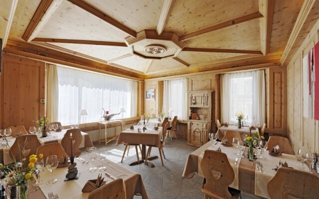 Hotel Crusch Alba Swiss Lodge