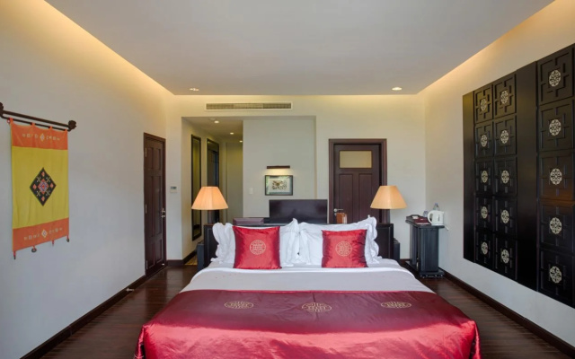 Lapochine Beach Resort (Formerly Ana Mandara Hue)