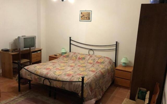 Secluded Villa in Parenti with Garden