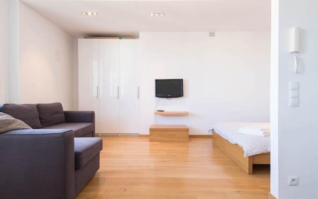 Bizzi LuxSolidarnosci Studio