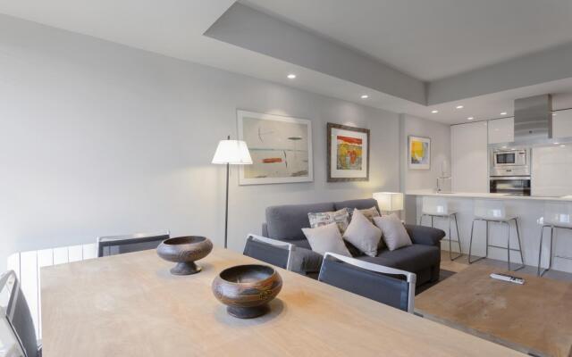 Luxury II in Madrid with 2 bedrooms and 2 bathrooms