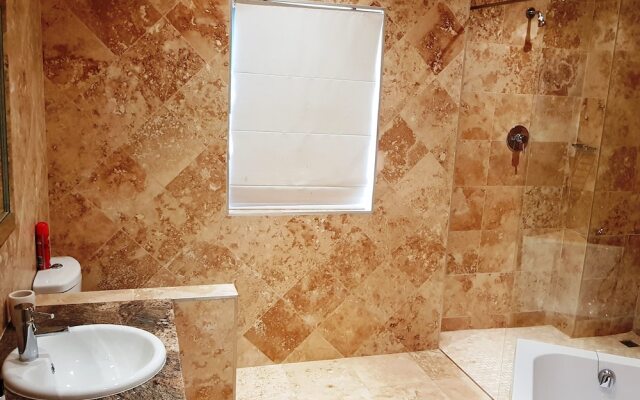 Bayview 8 Sleeper Langebaan