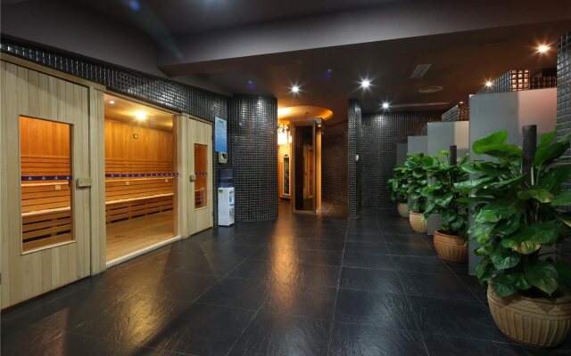 Dragon Lake Princess Hotel