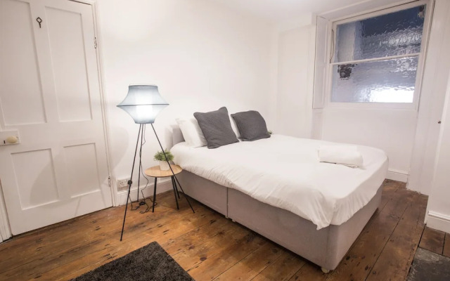 Short Stay Bristol - Pembroke Apartment