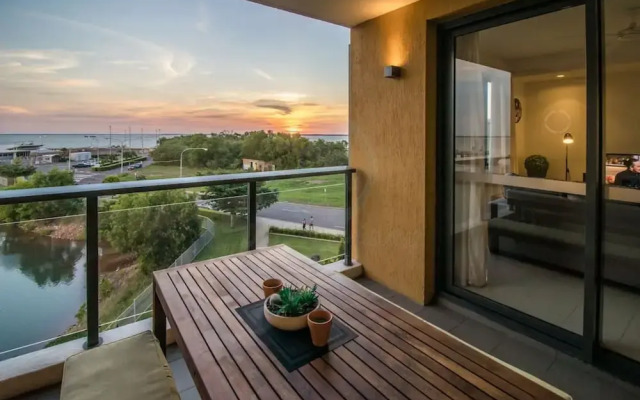 Zen by the Ocean - 1 BR Executive Apt