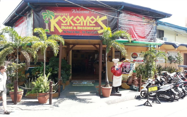 Kokomos Hotel & Restaurant
